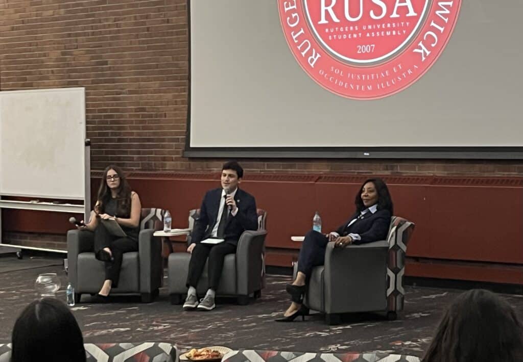 RUSA talks with Chancellor Francine Conway