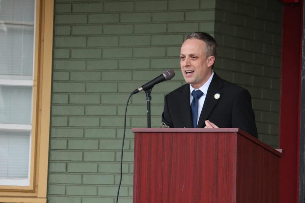 Kratovil runs for mayor