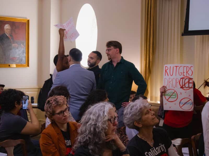 Student cornered by security during BOG meeting